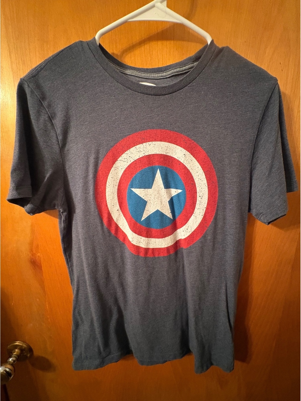 Old Navy Captain America Graphic T-Shirt Small